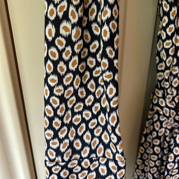 Diane von Furstenberg Wrap Dress - Size 4 - Picture 4 of 7